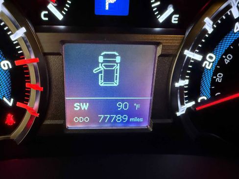 Used 2019 Toyota 4Runner SR5 Premium AWD/4WD image 37