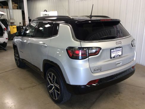 Used 2025 Jeep Compass Limited w/ Elite Group image 3