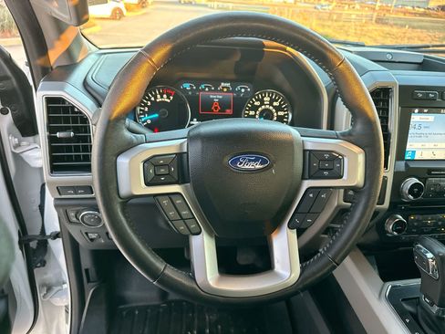 Used 2018 Ford F150 Lariat w/ Equipment Group 502A Luxury image 14