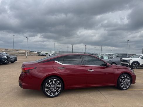 Certified 2025 Nissan Altima 2.5 SL image 24