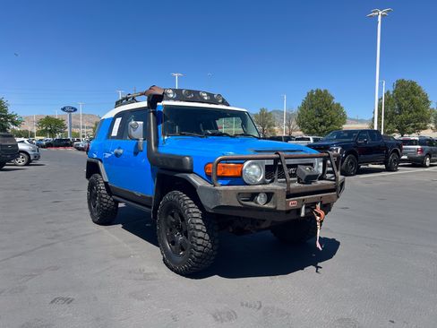 Used 2007 Toyota FJ Cruiser 4WD image 7