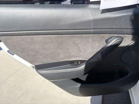 Used 2021 Tesla Model 3 Performance AWD/4WD image 18