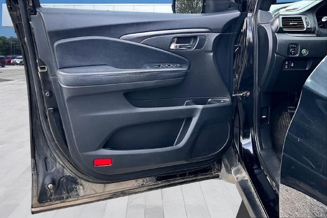 Used 2022 Honda Pilot Sport image 19