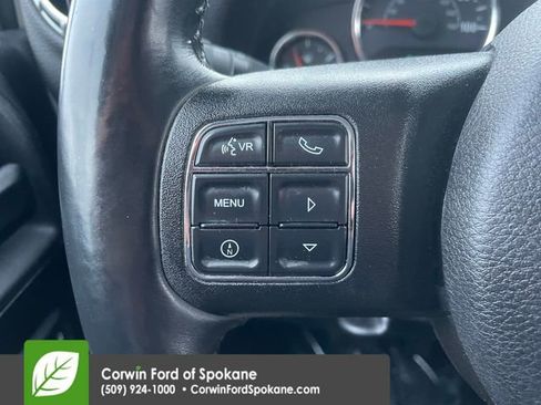 Used 2015 Jeep Wrangler Unlimited Rubicon w/ Connectivity Group image 28