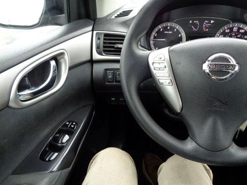 Used 2013 Nissan Sentra FE+ SV image 24