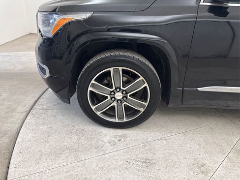 Used 2018 GMC Acadia Denali w/ Technology Package FWD image 15