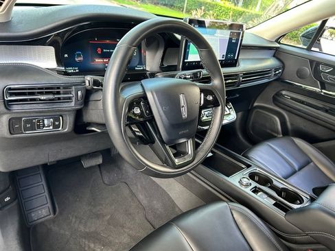 Used 2023 Lincoln Corsair FWD image 16