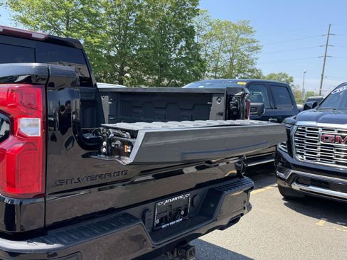Used 2021 Chevrolet Silverado 1500 LT Trail Boss w/ Convenience Package II AWD/4WD image 8
