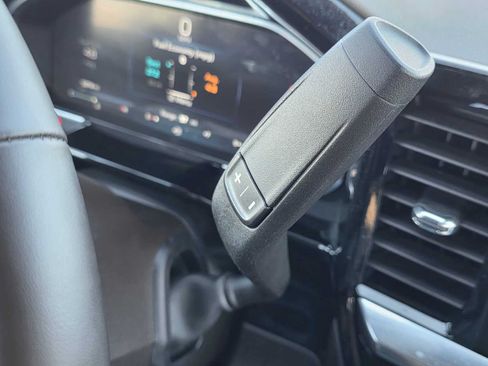 Certified 2026 Chevrolet Silverado 1500 LT AWD/4WD image 34
