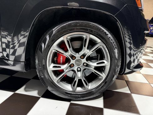 Used 2014 Jeep Grand Cherokee SRT8 w/ Luxury Group II AWD/4WD image 35