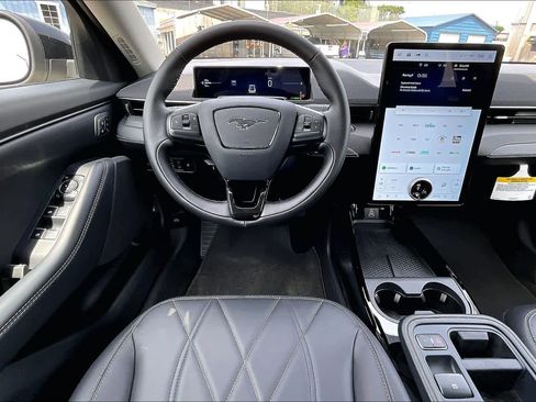 Used 2025 Ford Mustang Mach-E Select w/ Comfort Package Lite image 9