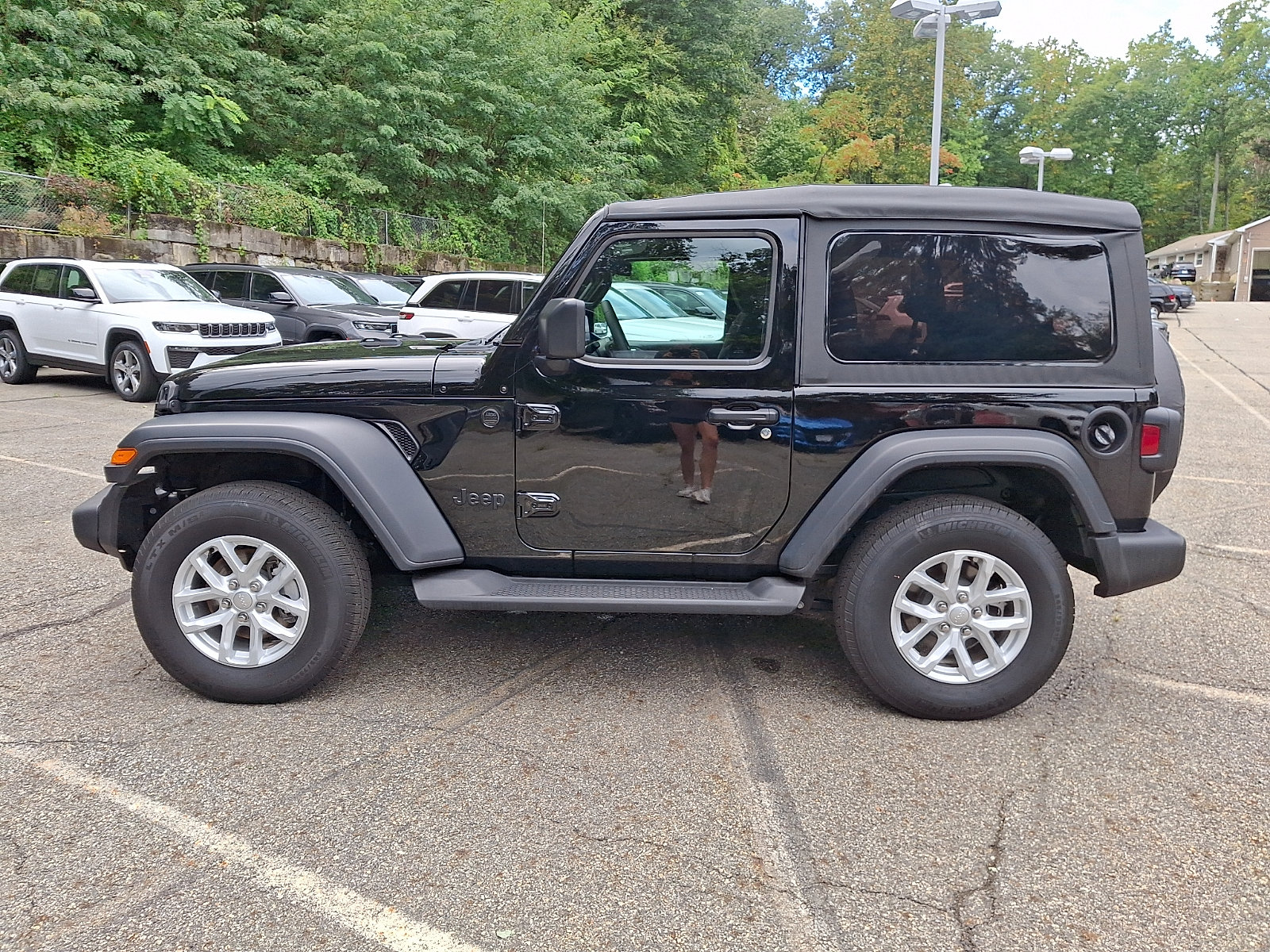 Certified 2023 Jeep Wrangler Sport AWD/4WD image 4