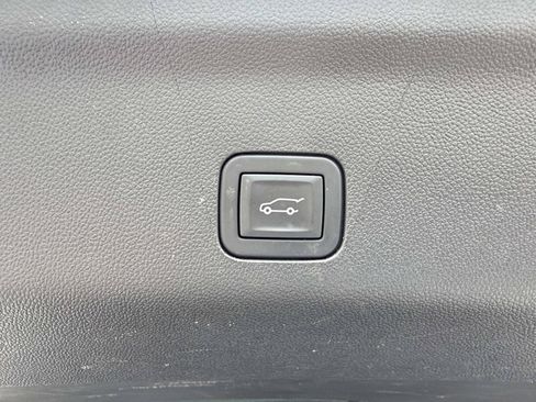 Used 2026 Chevrolet Tahoe Z71 w/ Comfort Package AWD/4WD image 35