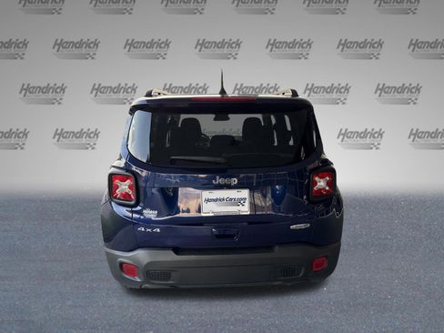 Used 2020 Jeep Renegade Latitude w/ Cold Weather Group AWD/4WD image 8