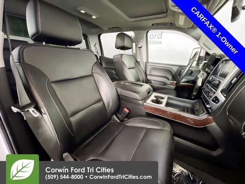 Used 2017 GMC Sierra 2500 SLT w/ Suspension Package, Off-Road AWD/4WD image 17