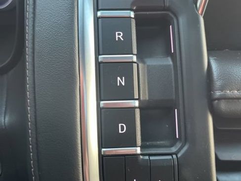 Used 2023 Chevrolet Tahoe High Country AWD/4WD image 22