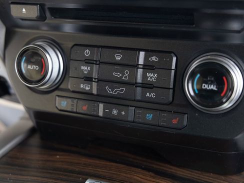 Used 2016 Ford F150 Lariat w/ Equipment Group 502A Luxury image 24