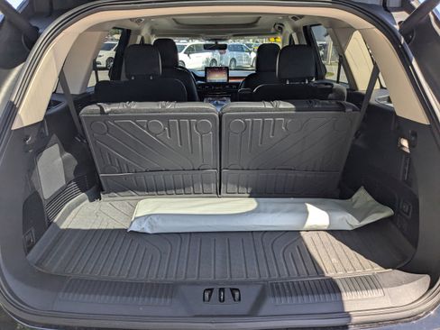 Used 2021 Lincoln Aviator Reserve w/ Equipment Group 201A image 12