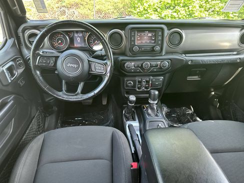 Used 2019 Jeep Wrangler Unlimited Sport S AWD/4WD image 25