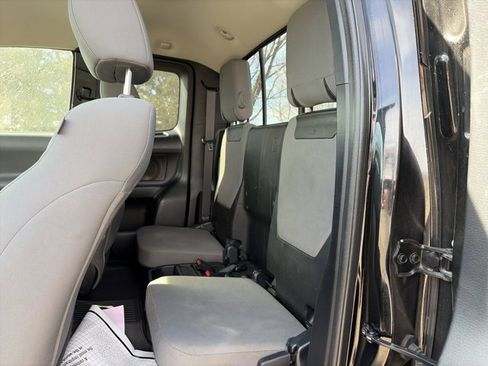 Used 2020 Toyota Tacoma SR image 11