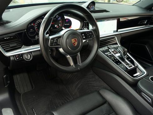 Used 2020 Porsche Panamera 4 Executive image 8