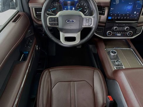 Used 2024 Ford Expedition Max Limited image 27