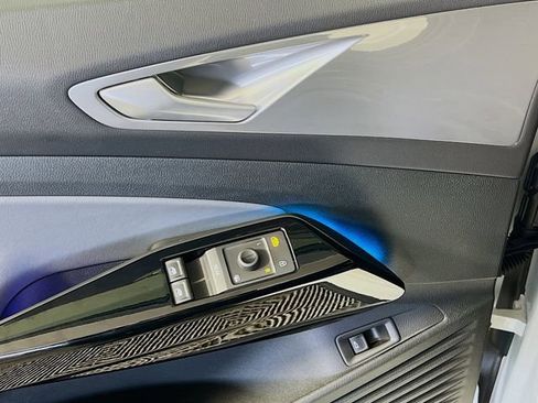 Used 2025 Volkswagen ID.4 Pro S image 12