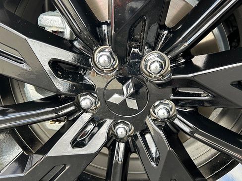 New 2026 Mitsubishi Eclipse Cross LE image 16