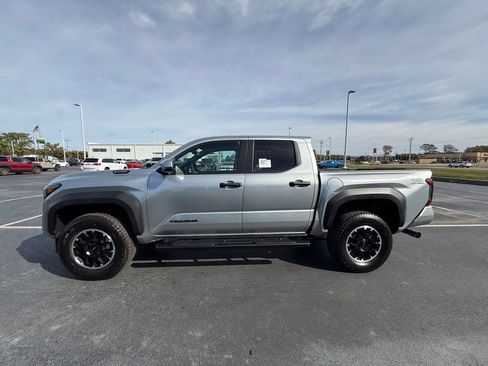 New 2025 Toyota Tacoma TRD Off-Road image 5