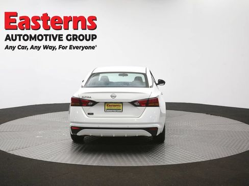 Used 2025 Nissan Altima 2.5 SV FWD image 35