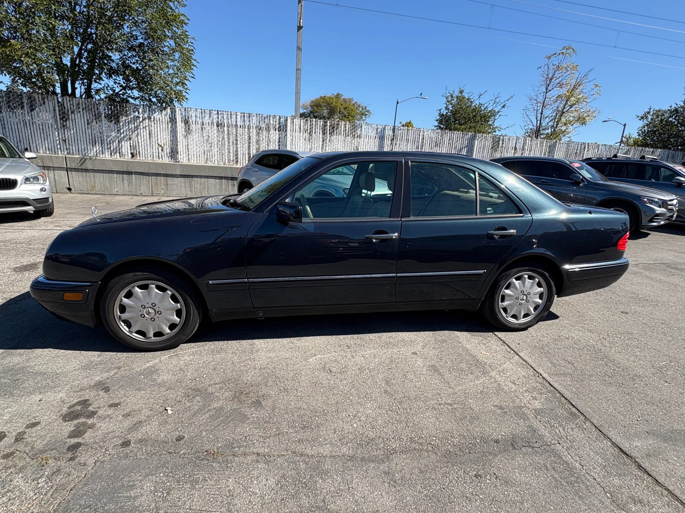 Used 1996 Mercedes-Benz E 320 Sedan image 4
