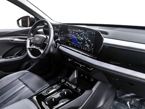 Used 2025 Audi Q6 e-tron Premium w/ Convenience Package image 16