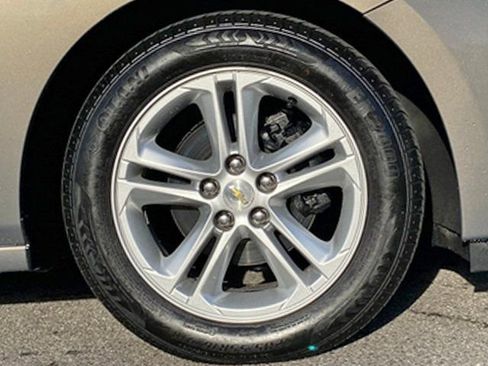 Used 2018 Chevrolet Cruze LT image 20