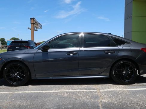 Used 2024 Honda Civic Sport image 7