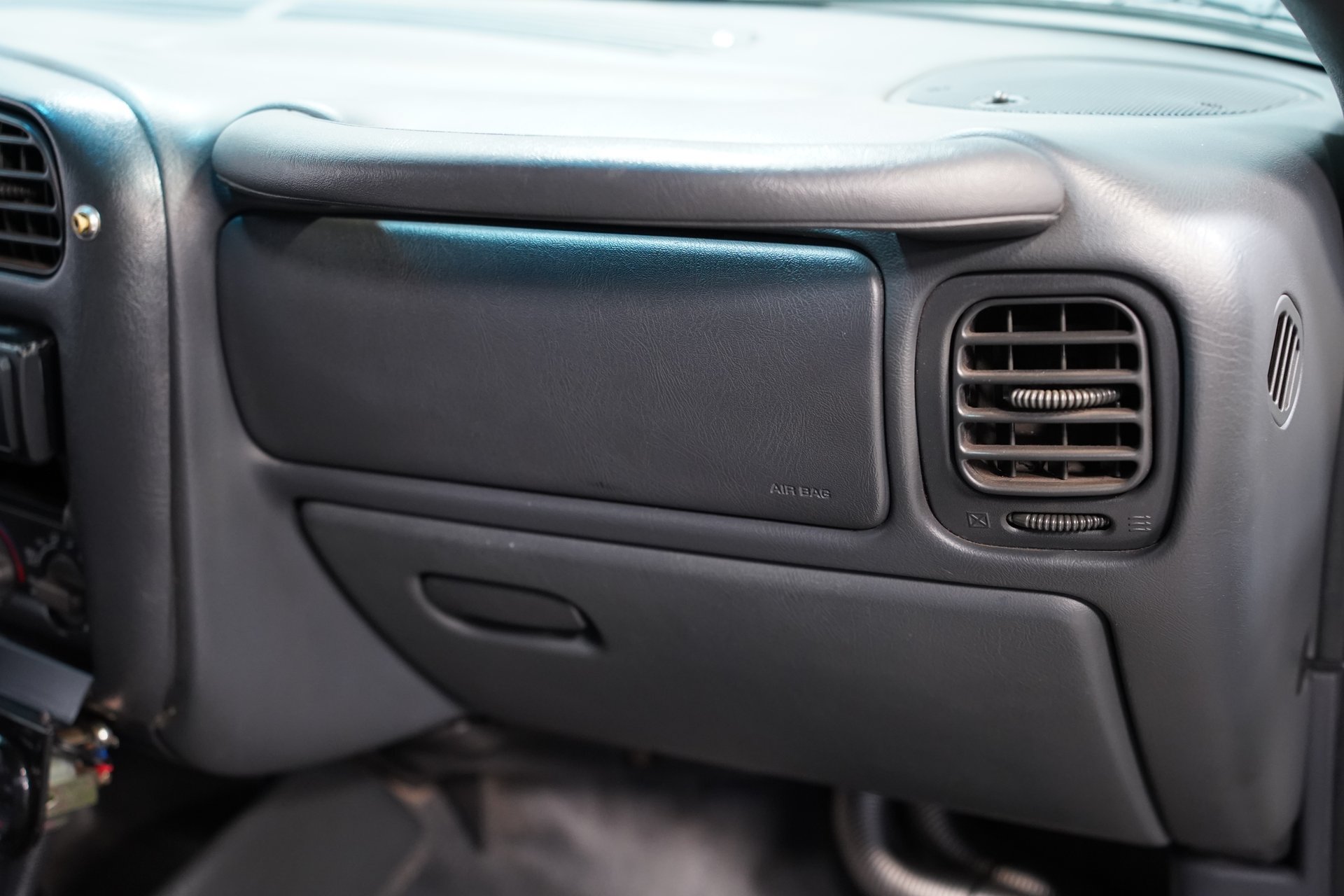 Used 2003 Chevrolet S10 Pickup 2WD Regular Cab image 36