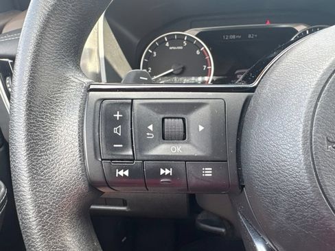 Used 2021 Nissan Rogue SV AWD/4WD image 12