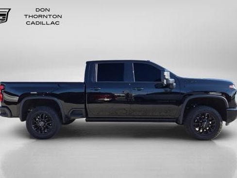 Used 2025 Chevrolet Silverado 2500 LTZ w/ LTZ Plus Package AWD/4WD image 6