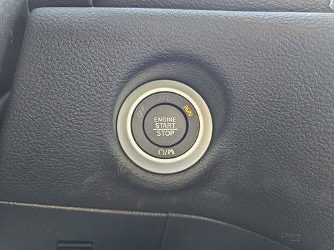 New 2026 Chrysler Pacifica Select w/ S Appearance Package image 23