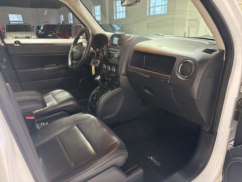 Used 2015 Jeep Patriot High Altitude image 35