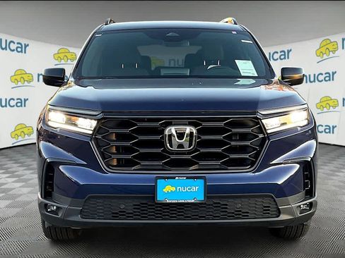 New 2025 Honda Pilot Sport image 3