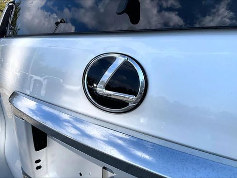 Used 2023 Lexus GX 460 Luxury w/ Sport Design Package image 31