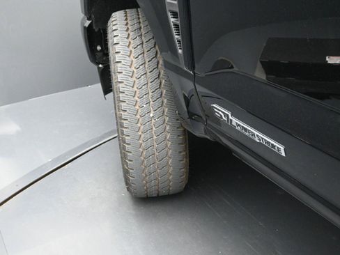 New 2026 Ford F250 Platinum image 5