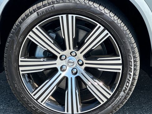 Certified 2025 Volvo XC90 T8 Plus w/ Protection Package Premier AWD/4WD image 34