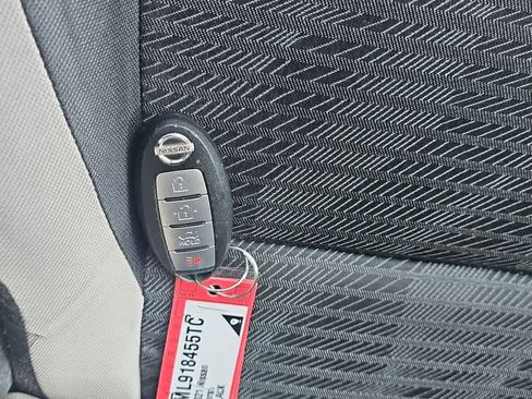 Used 2021 Nissan Versa SV image 20