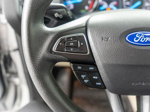 Used 2019 Ford Escape SE image 15