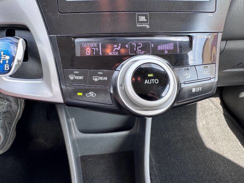 Used 2013 Toyota Prius V Five FWD image 25