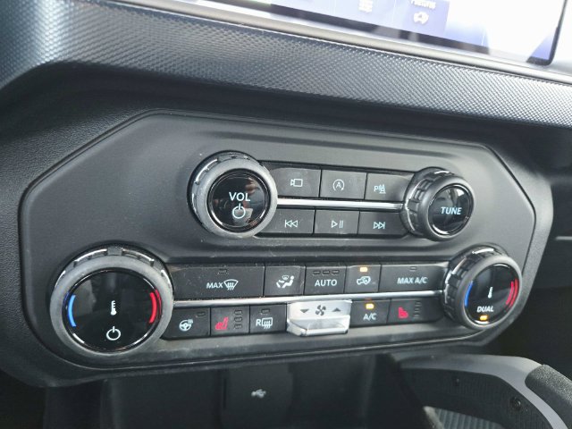 Used 2022 Ford Bronco Outer Banks w/ Sasquatch Package AWD/4WD image 26