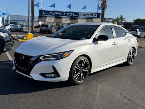Used 2020 Nissan Sentra SR w/ Premium Package FWD image 3