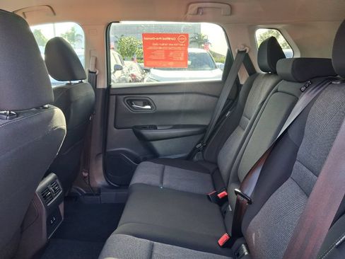 Used 2026 Nissan Rogue SV FWD image 15