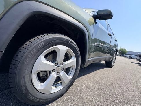 Used 2020 Jeep Compass Latitude w/ Popular Equipment Group AWD/4WD image 14